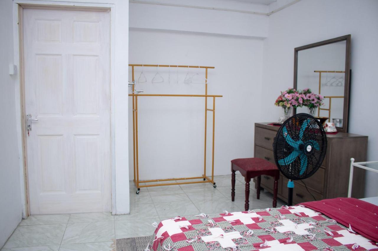 Pri Guest House Arnos Vale ภายนอก รูปภาพ